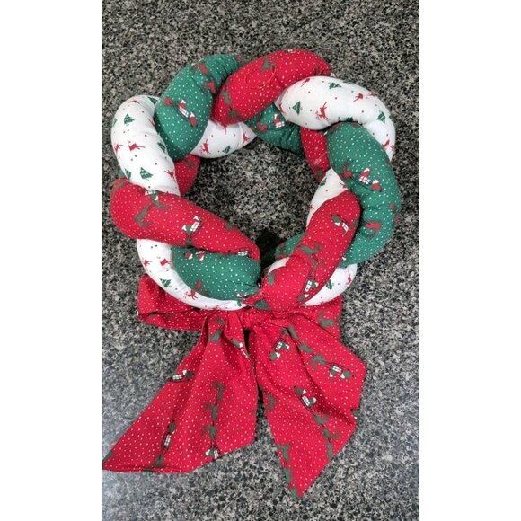 Vintage Handmade Quilted Braided Christmas Fabric Door / Wall Wreath - Picture 2 of 4